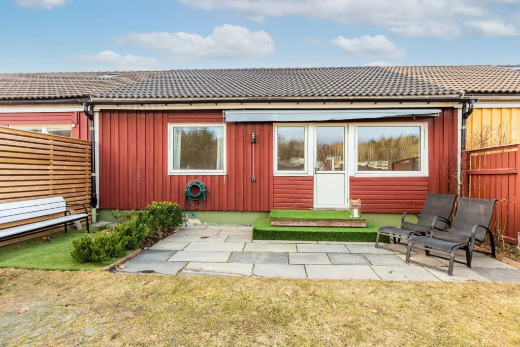 12. Stensattning entre lokal Storskogen Duvbo scaled